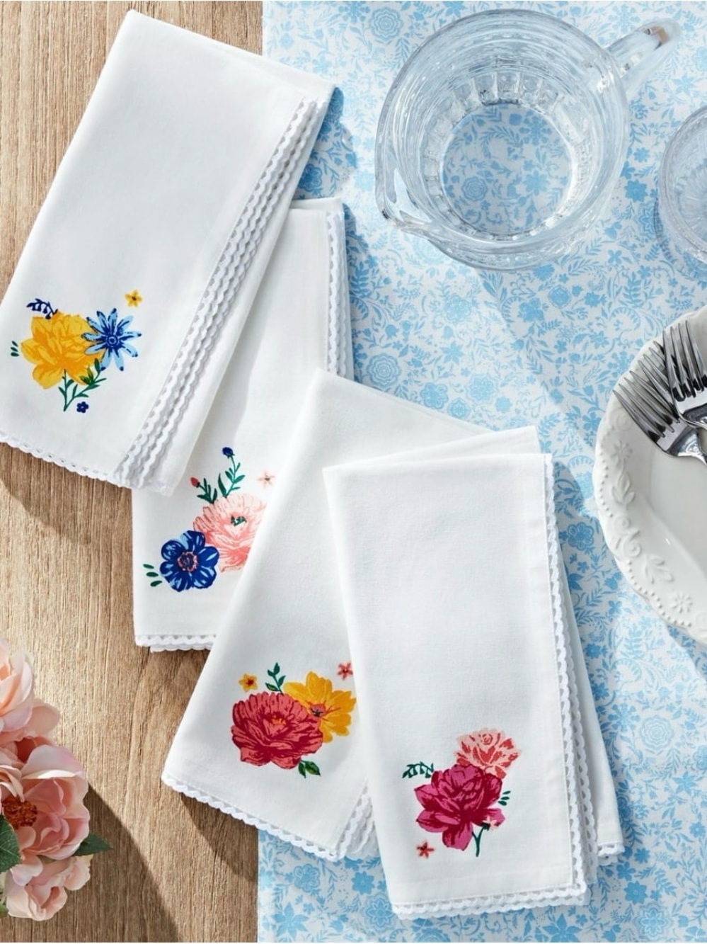 Pioneer Woman Set of 5 Flowering Frontier Linens Embroidered 90" Runner Napkins - Picture 3 of 9